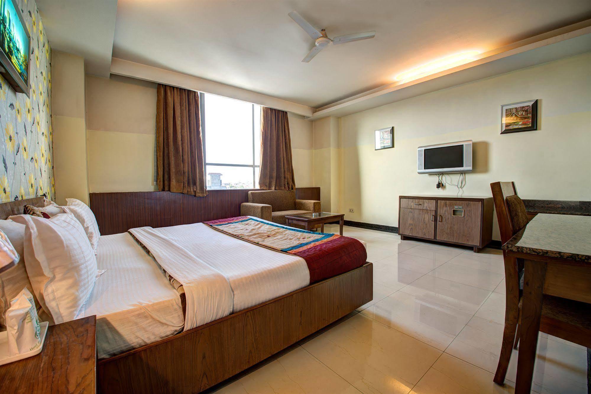 Hotel Pr Residency Amritsar Exterior photo