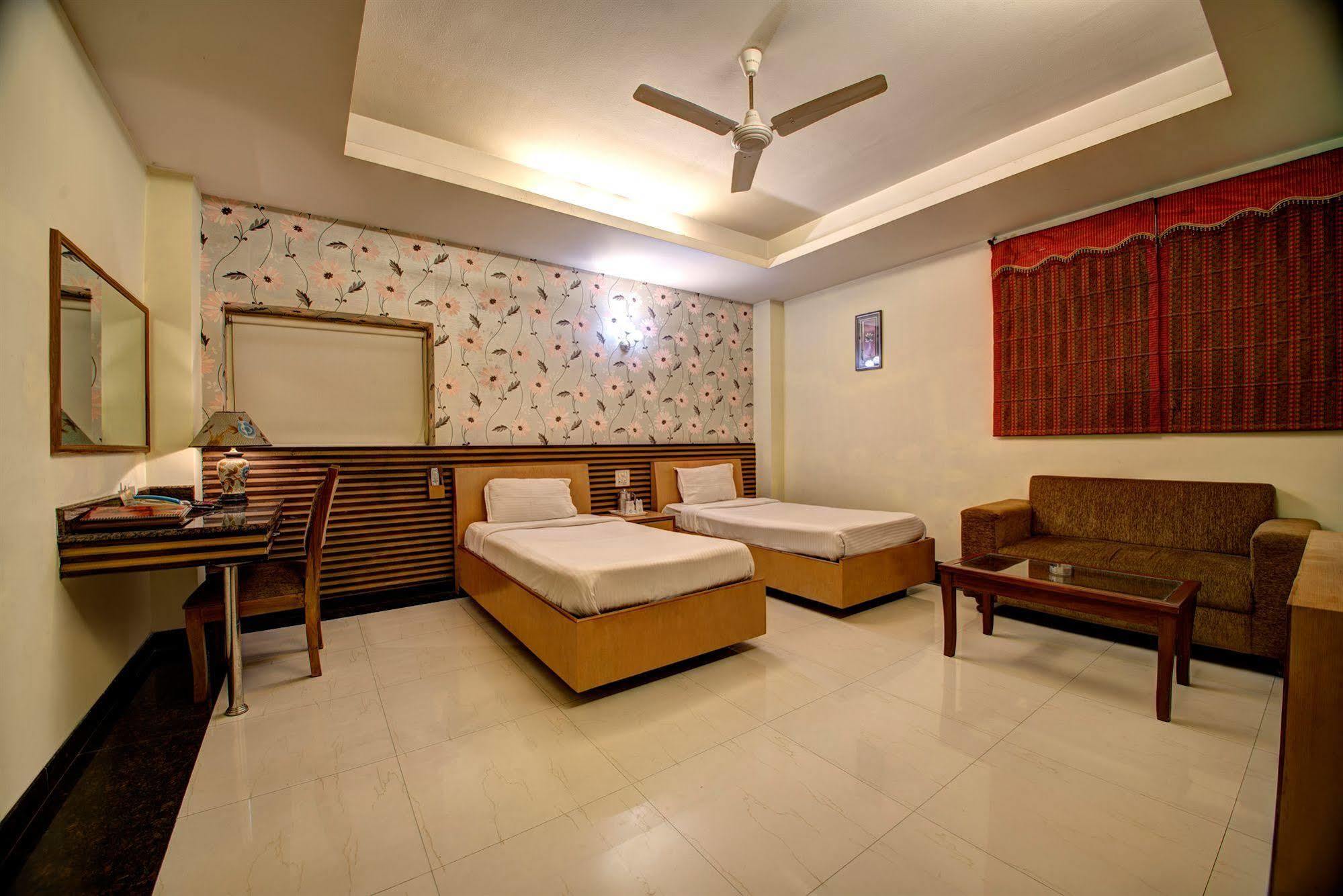 Hotel Pr Residency Amritsar Exterior photo